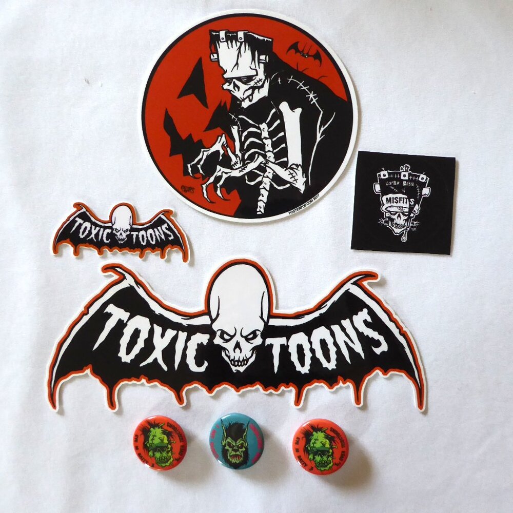 NEW TOXIC TOONS MONSTER SKULL BAT FRANKENSTEIN STICKER VINYL DECALS BUTTON LOT